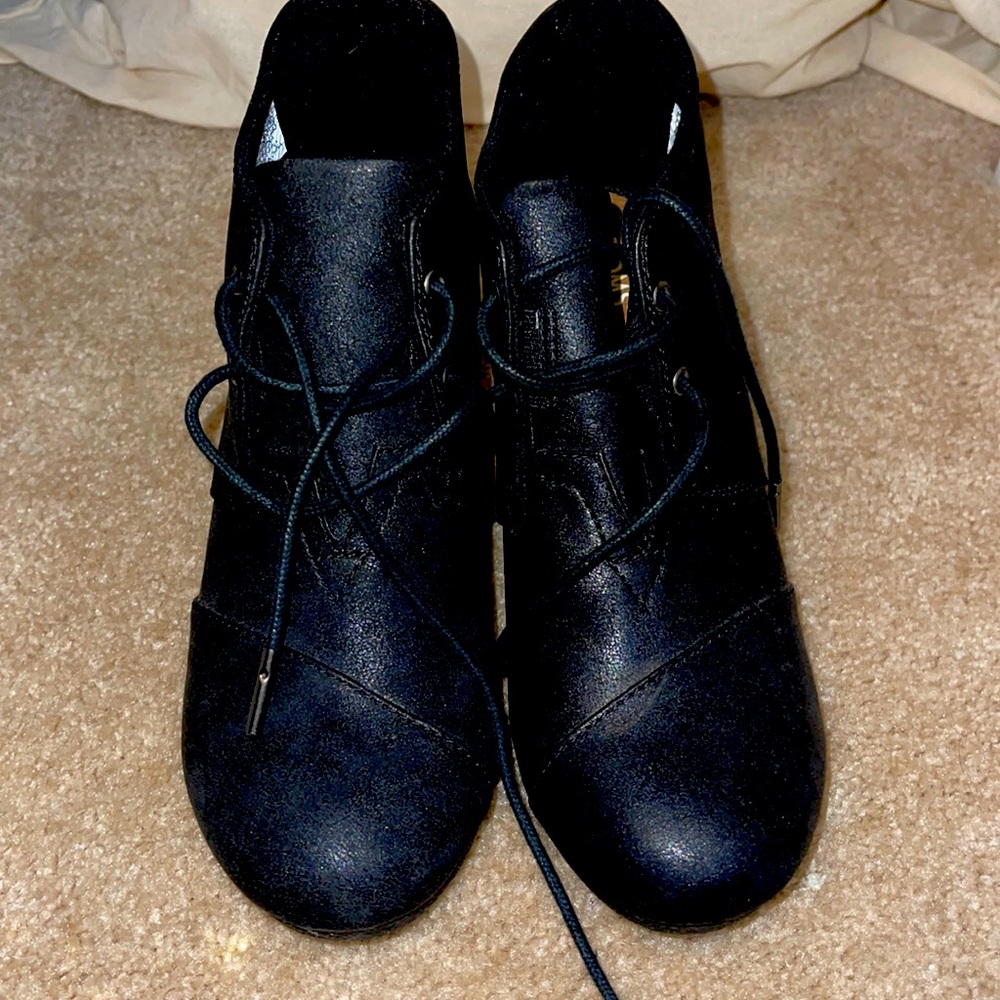 Shimmer Black Toms wedge bootie